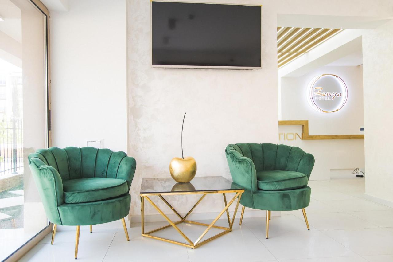 סאני ביץ' Hotel Zonya מראה חיצוני תמונה