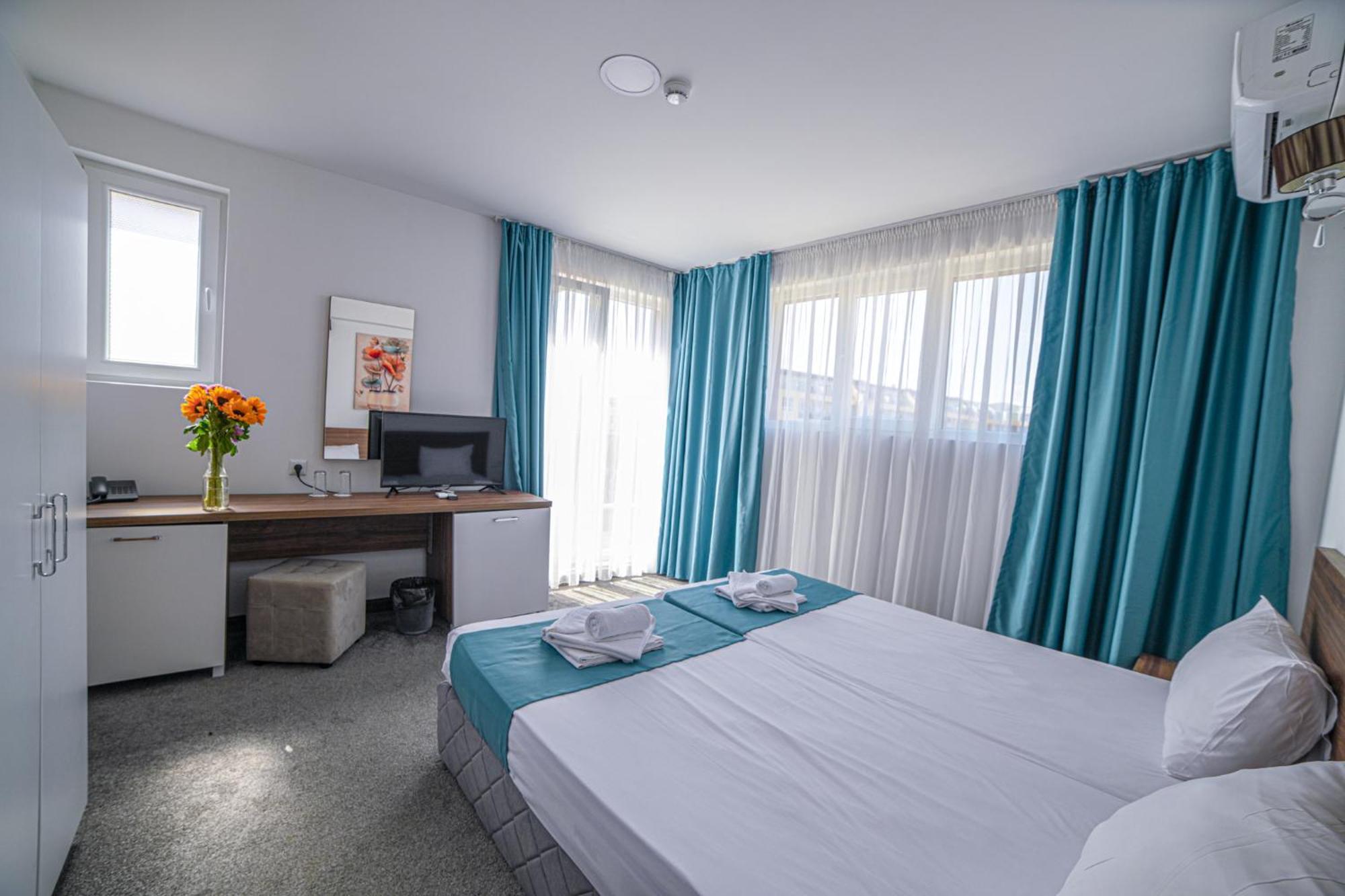 סאני ביץ' Hotel Zonya מראה חיצוני תמונה