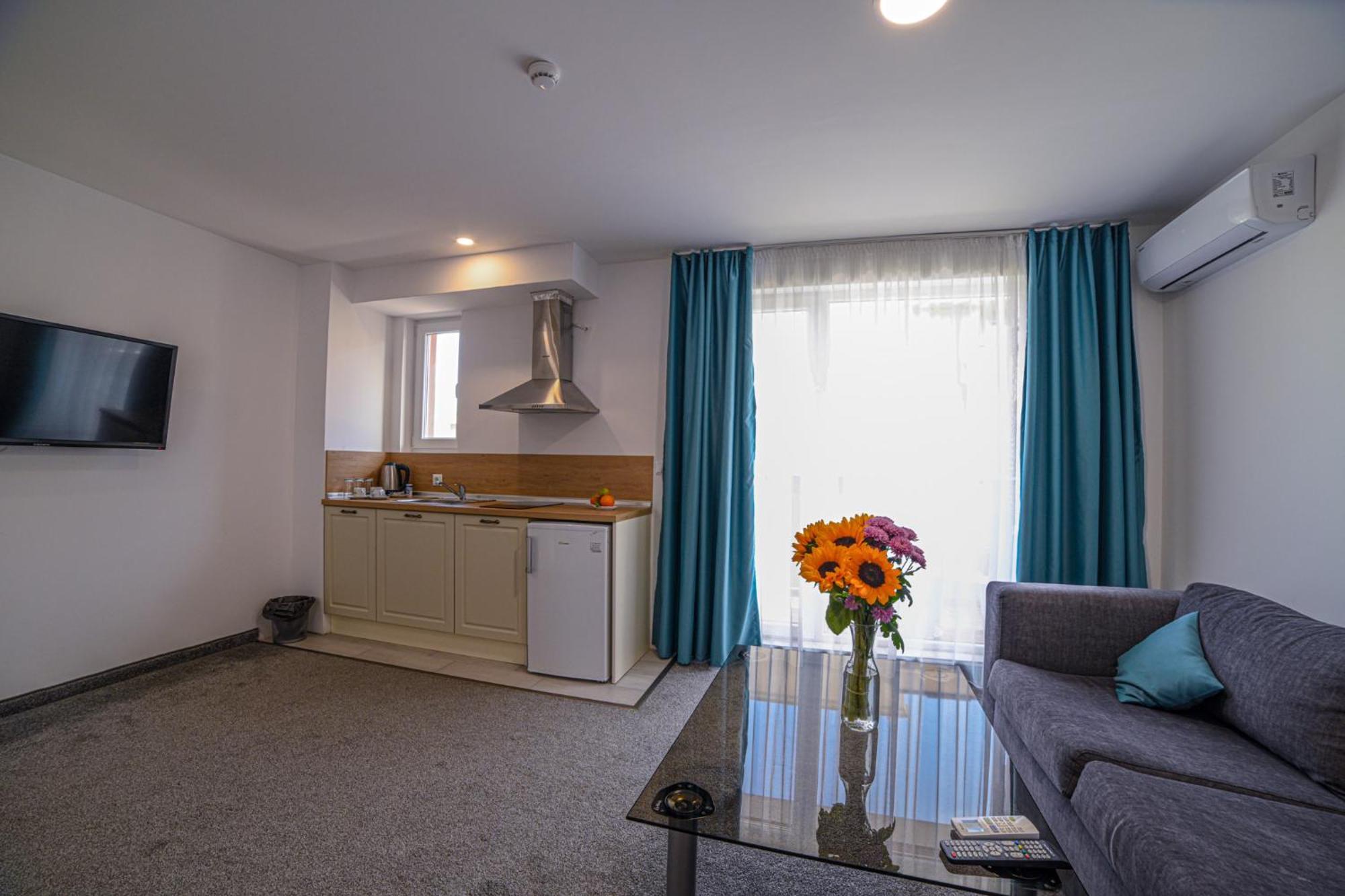 סאני ביץ' Hotel Zonya מראה חיצוני תמונה