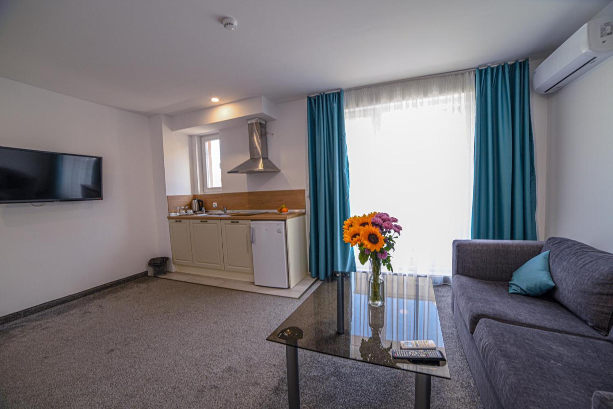 סאני ביץ' Hotel Zonya מראה חיצוני תמונה